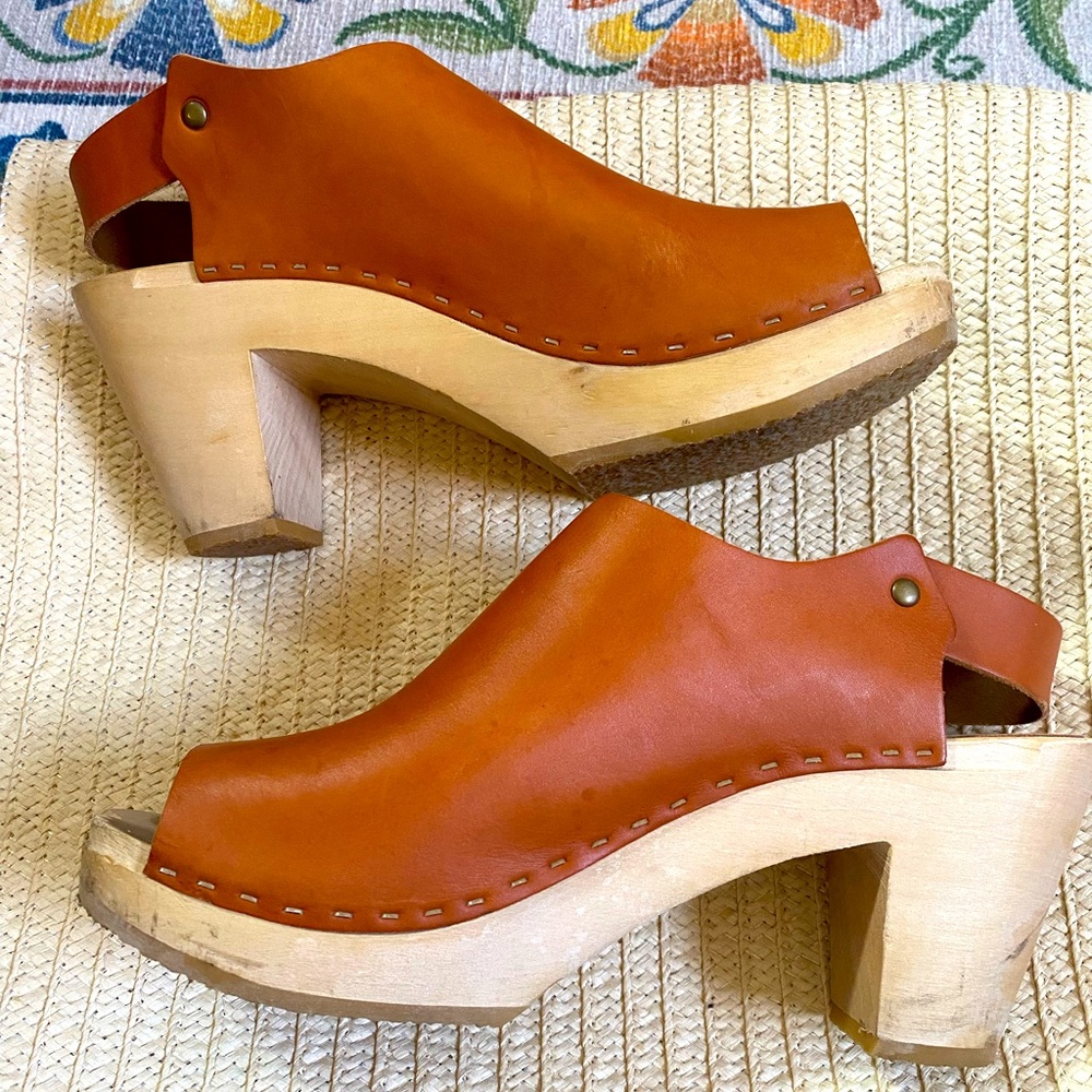 Bryr clogs Susie Spanish toe in Whiskey size 9, high heel